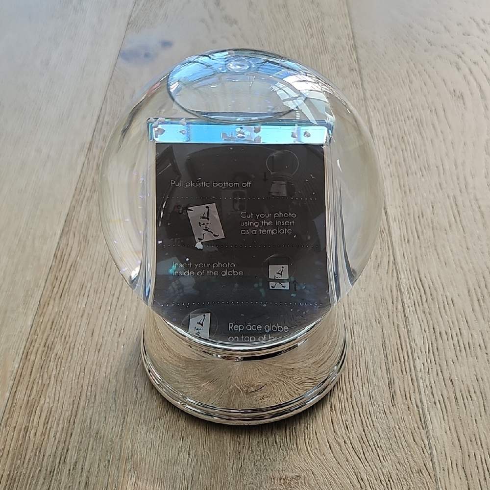 NWB Clear Photo Light Up Snow Globe